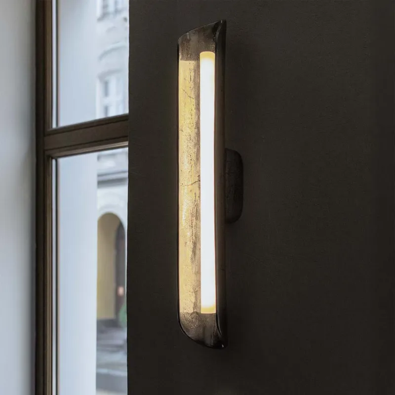 Embassy Interiors Lampa ścienna / kinkiet Nurt wys. 64 cm aluminiowy Zamów dziś