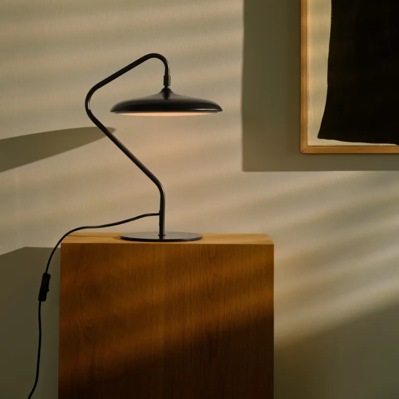 Nowoczesna lampa stołowa Artist LED do czytania Popularny