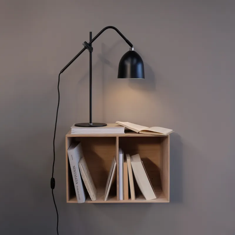 Elegancka lampa stołowa Easton z włącznikiem Premium