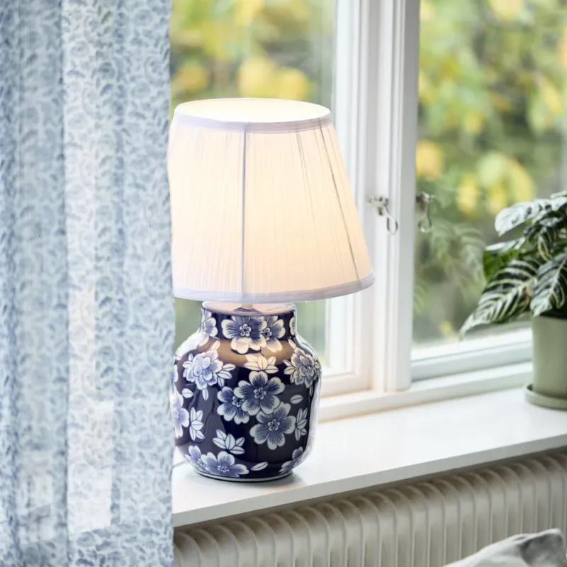 Oferta czasowa Stylowa lampa stołowa Fanny na ceramicznej podstawie