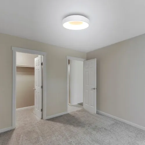 Biała okrągła lampa sufitowa ledowa Steinhauer 2563W Ringlede LED 40W 2700K 48cm Ostatnie sztuki