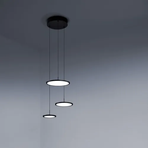 Czarna lampa sufitowa z trzema płaskimi okrągłymi poziomymi reflektorami Vivida International 0073.33.NE WN Mystery LED 45W 3000K/4000K 21cm x 211cm Wyjątkowa oferta